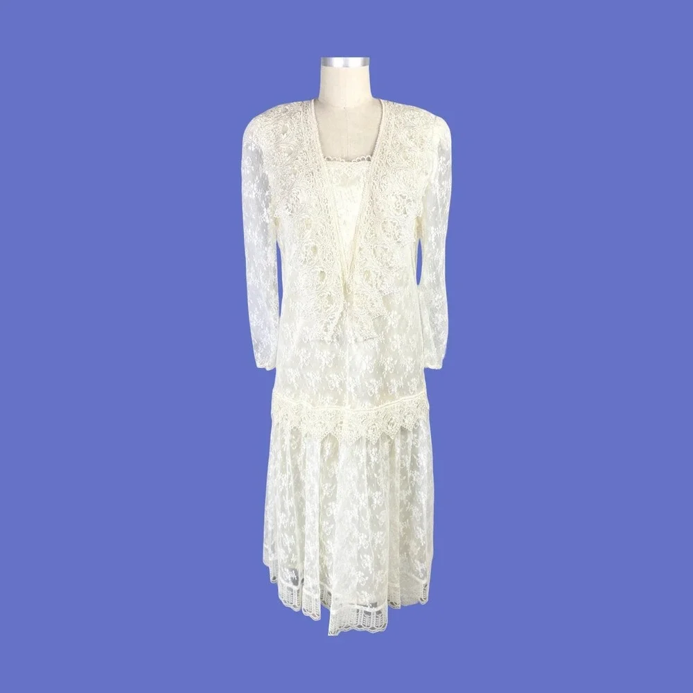 Vintage 1980s White Lace Drop Waist Wedding Dress, Size Medium - Picture 1 of 11